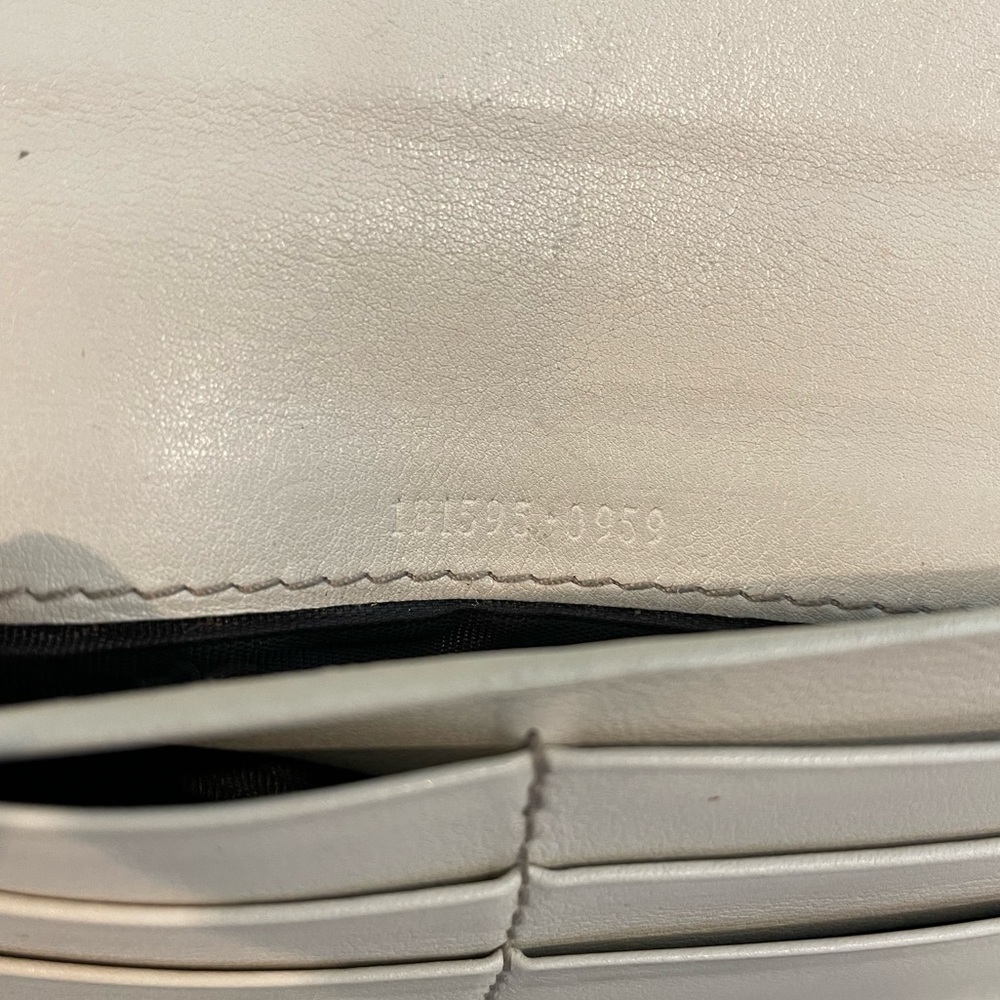 Gucci Wallet - Picture 15 of 16